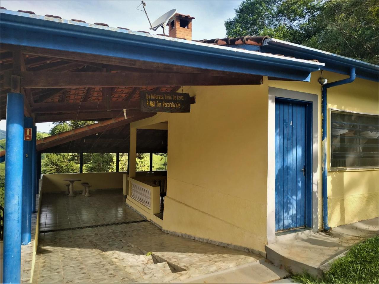 Four-Bedroom House,762723400:JPEG
